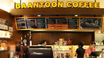 Baantoon Coffee inside