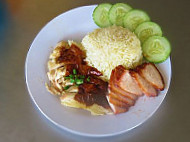 Chicken Rice Hung Sky Cafe inside