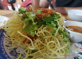 Hoa Tu Tam food