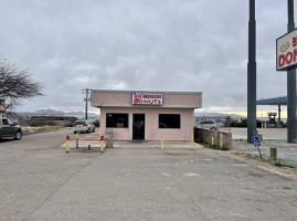 Benson Doughnuts outside