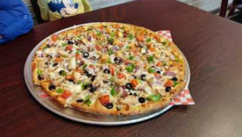 Chicago Pizza With A Twist food