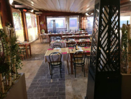 Trattoria Renzi inside