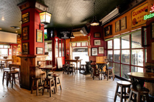O´connors Irish Pub inside
