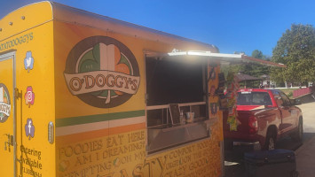 O'doggy's And Food Truck food