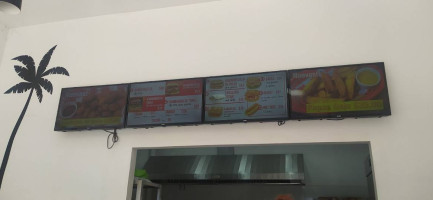 Way To Burger inside