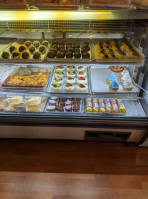 Laurentino's Pasticceria food