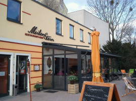 Meilenstein outside