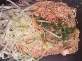 Tuk Tuk Thai Kitchen food