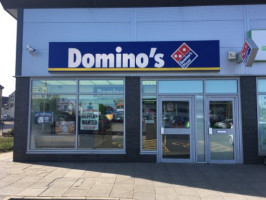 Domino's Pizza outside