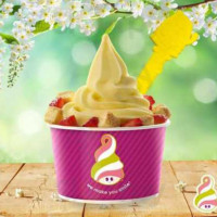 Menchie's Frozen Yogurt food