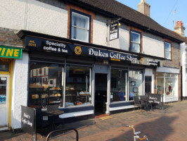 Dukes Coffee Shop outside