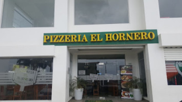 Pizzería El Hornero outside