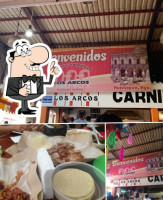 Los Arcos Carnitas Y Barbacoa food