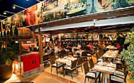 Restaurant Embrujo Bodegon Tapas Bar La Lola inside