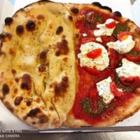 Stuzzi-pizza Robbio food
