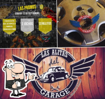 Las Alitas Del Garage food