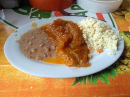 Las Jacarandas food