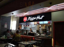 Pizza Hut outside