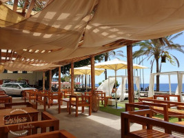Mentha Beach Lounge inside