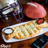 Oggi's Sports Brewhouse Pizza food