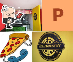 Pizza Industry El Mirador inside