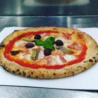 Speedy Pizza Da Gianni food