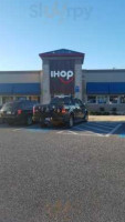 Ihop outside