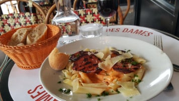 Cafe des Dames Villiers food