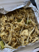 Golden Thai Kitchen food