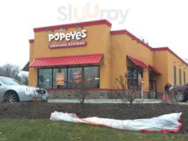 Popeyes Louisiana Kitchen outside