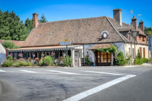 Auberge du Cheval Blanc outside