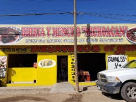 Birria Y Menudo Michoacan outside