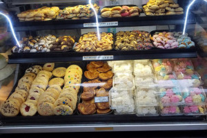 El Coqui Bakery food