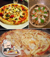 Pizzeria Al Castello Di Piccoli Giuliano food