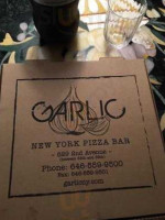 Garlic New York Pizza food