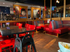 Red Robin Gourmet Burgers And Brews food