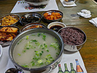 Hyun Poong Gom Tang food
