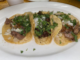 Pronto's Tacos food