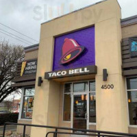 Taco Bell inside