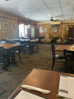 Pondi's Restaurant & Bar inside