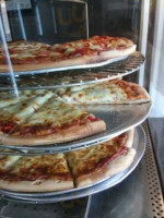 Wise Guys Pizza food