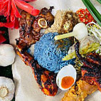 Hr Nasi Kerabu Ayam Madu Guchil Bayam food
