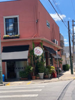 Bakery São Pedro outside