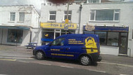 Lee On Solent Fish Chip Shop outside