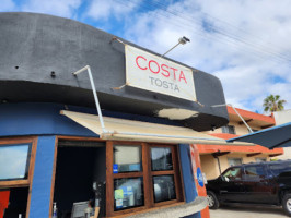 Costa Tosta outside