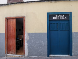 Boca Bodega inside