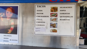 Chucki's Tacos food