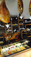 La Vinoteca food