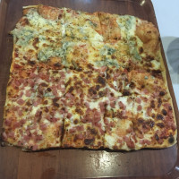 Trattoria Pizzeria Caruso food