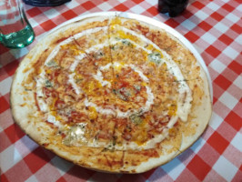 Pomodoro Pizzapastaburritos food